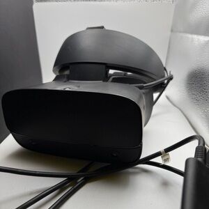 Oculus VR Headset and Controllers